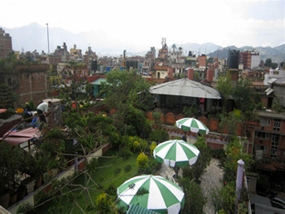 Hotel Pleasure Home Kathmandu Bagian luar foto