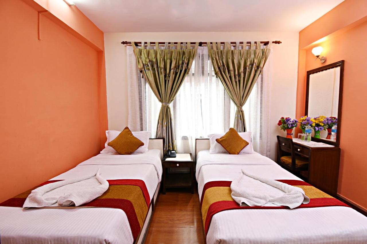 Hotel Pleasure Home Kathmandu Bagian luar foto