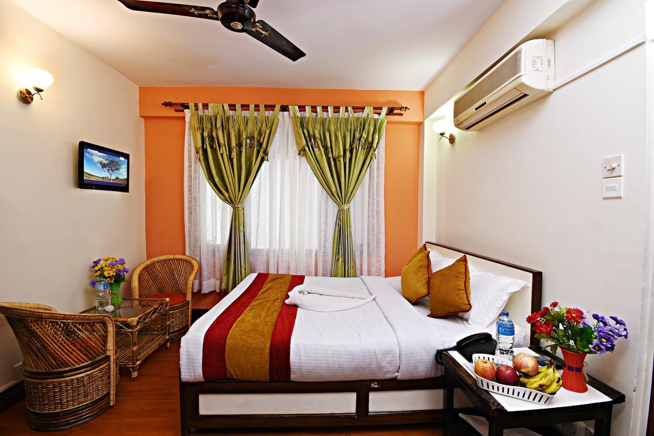 Hotel Pleasure Home Kathmandu Bagian luar foto