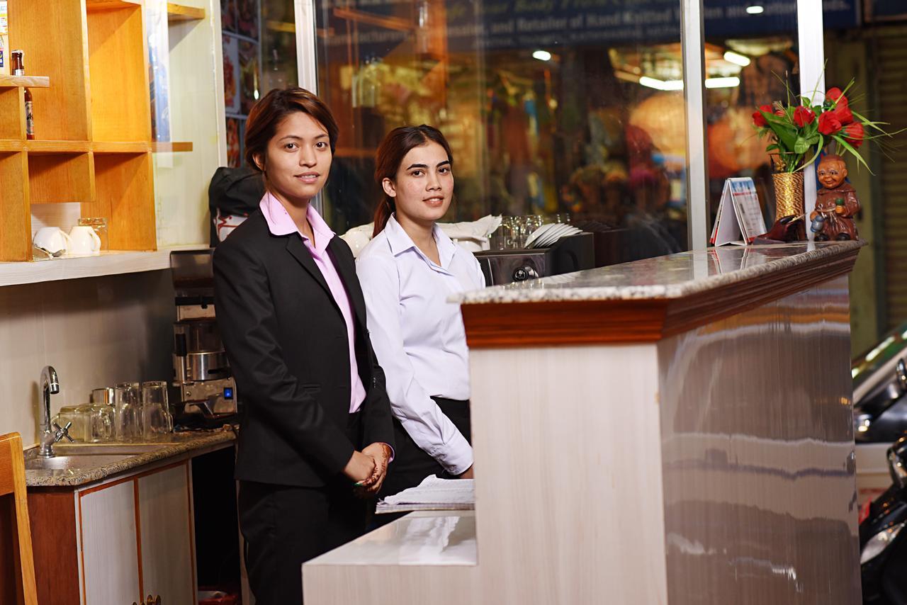 Hotel Pleasure Home Kathmandu Bagian luar foto