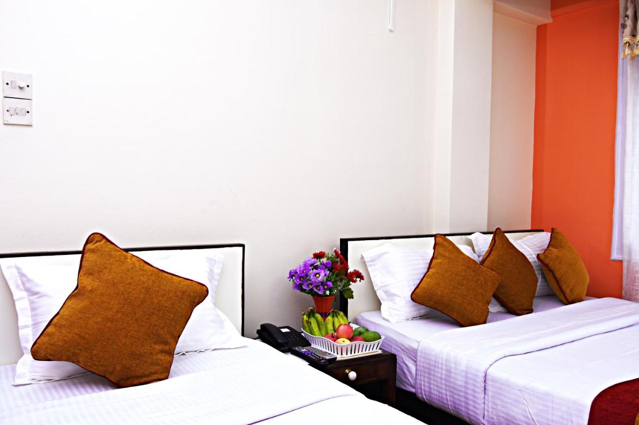 Hotel Pleasure Home Kathmandu Bagian luar foto