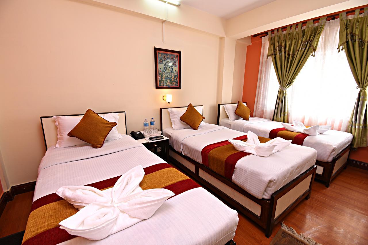 Hotel Pleasure Home Kathmandu Bagian luar foto