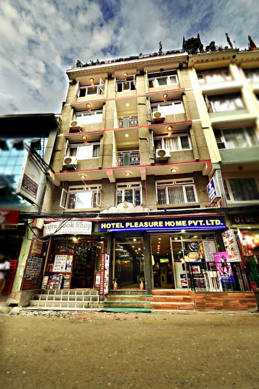 Hotel Pleasure Home Kathmandu Bagian luar foto