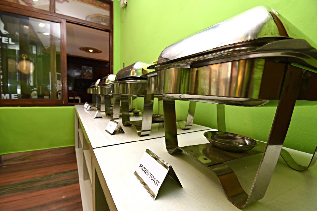 Hotel Pleasure Home Kathmandu Bagian luar foto