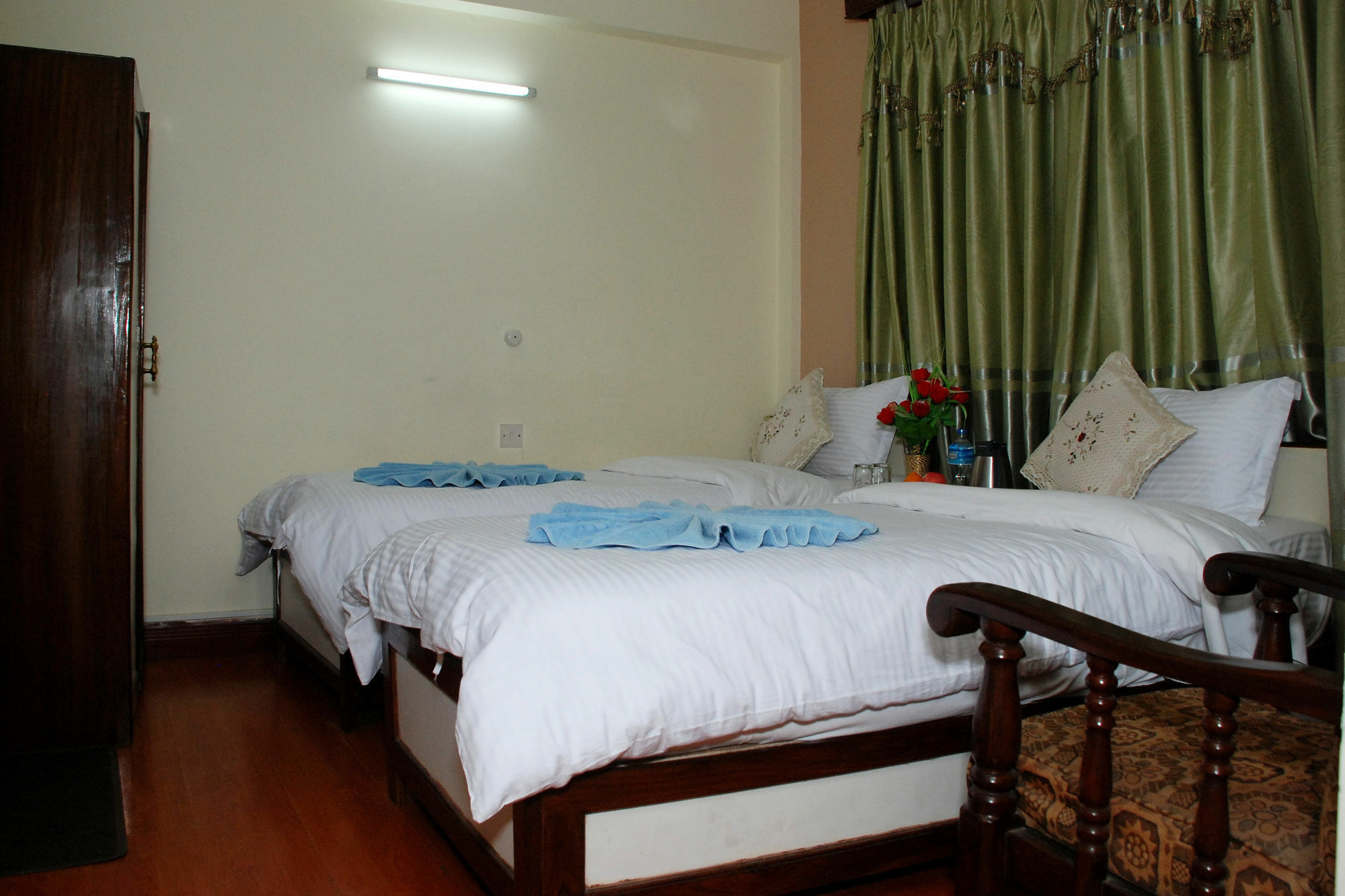 Hotel Pleasure Home Kathmandu Bagian luar foto