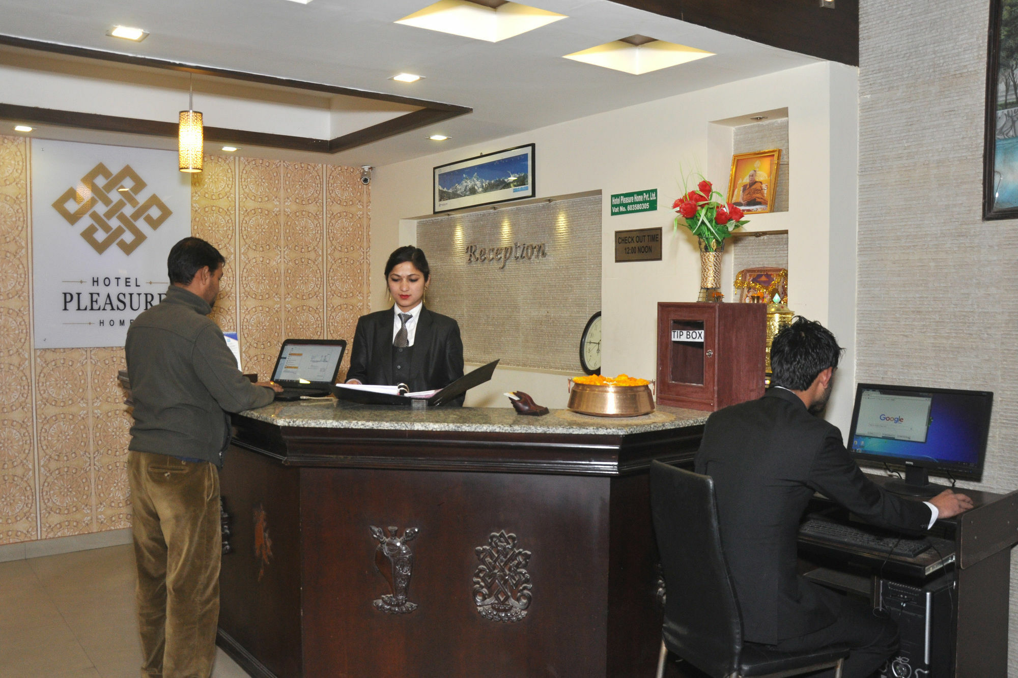 Hotel Pleasure Home Kathmandu Bagian luar foto
